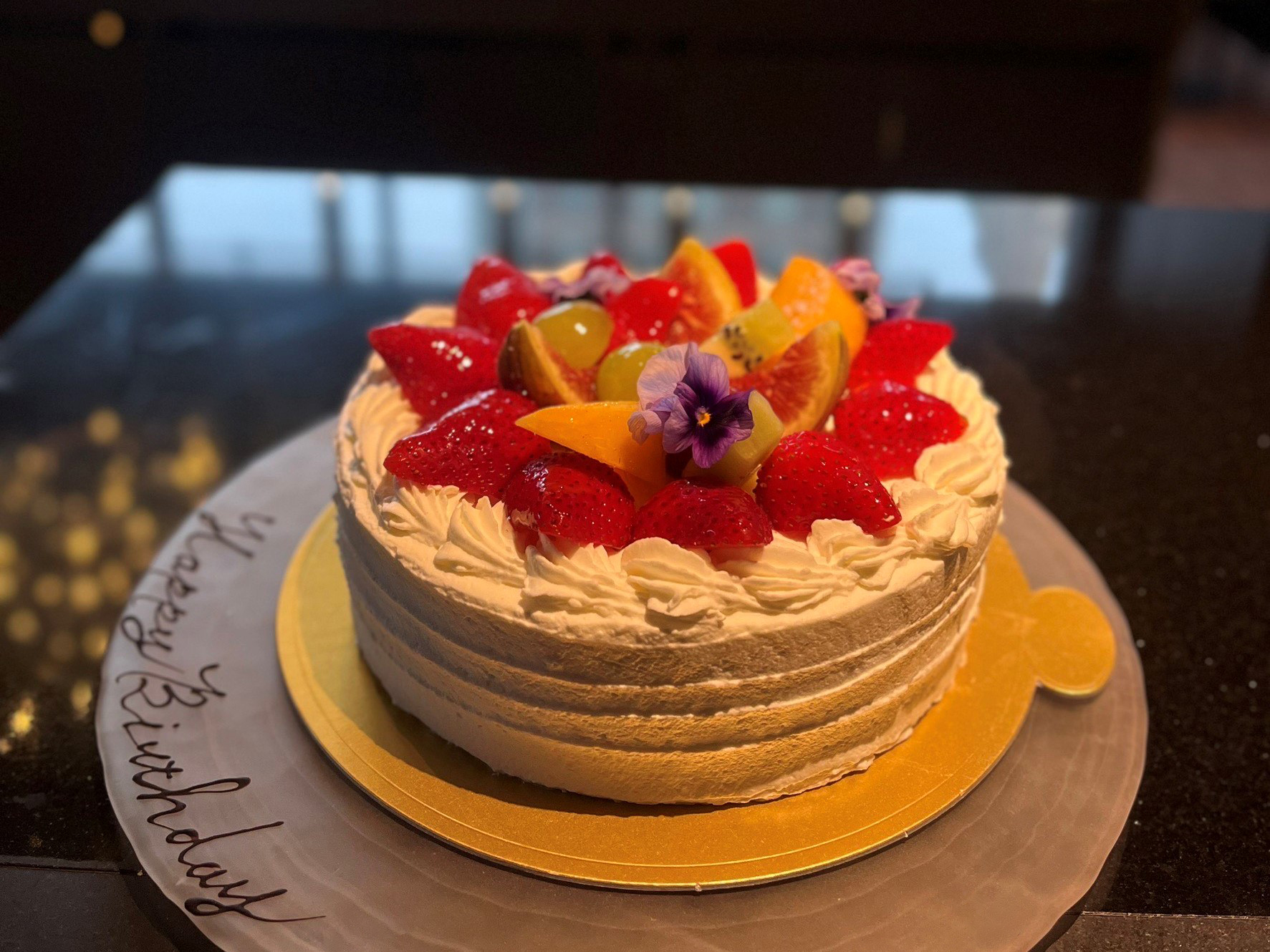 誕生日や記念日などに・・・ケーキ、デザートプレートのご案内